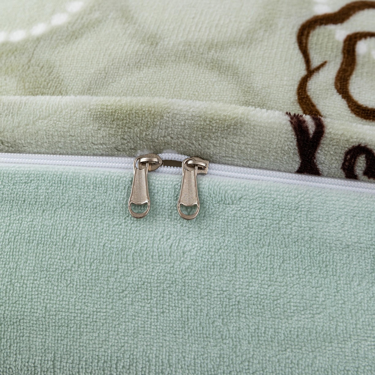 91家纺网 家纺一手货源 找家纺 锦罗绣 2025新款230克牛奶绒印花四件套 等待