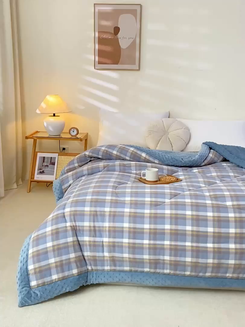 91家纺网 家纺一手货源 找家纺 美梦之都 2025新款A类水洗豆豆绒印花大豆被子被芯 简夕兰