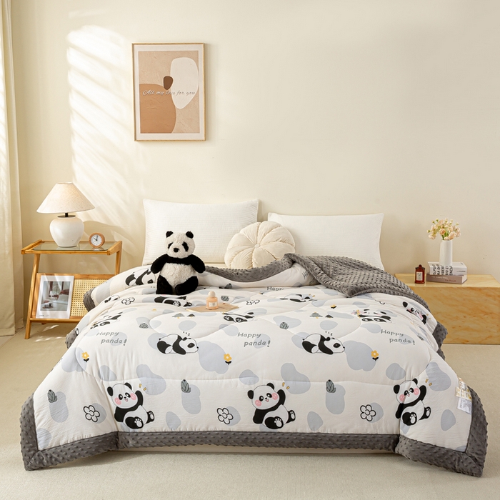 91家纺网 家纺一手货源 找家纺 美梦之都 2025新款A类水洗豆豆绒印花大豆被子被芯 可爱熊猫