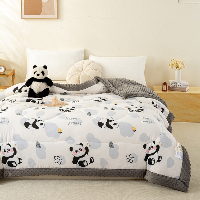 91家纺网 家纺一手货源 找家纺 美梦之都 2025新款A类水洗豆豆绒印花大豆被子被芯 可爱熊猫