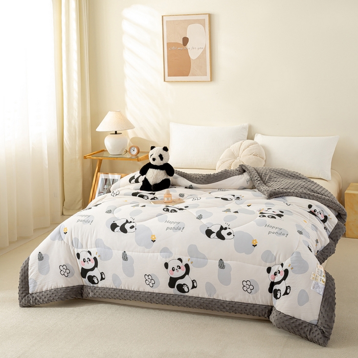 91家纺网 家纺一手货源 找家纺 美梦之都 2025新款A类水洗豆豆绒印花大豆被子被芯 可爱熊猫