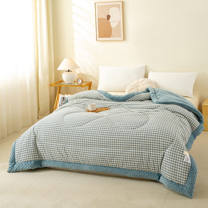 91家纺网 家纺一手货源 找家纺 美梦之都 2025新款A类水洗豆豆绒印花大豆被子被芯 兰小格