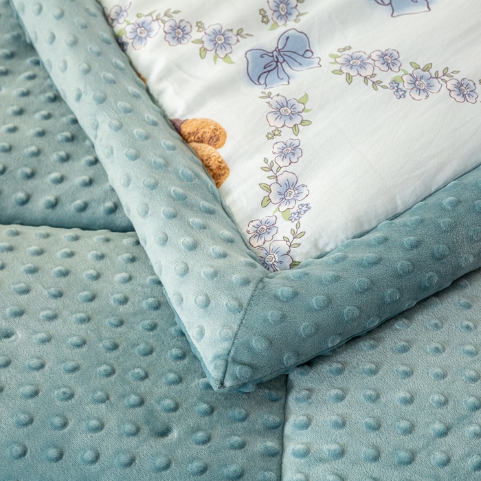 91家纺网 家纺一手货源 找家纺 美梦之都 2025新款A类水洗豆豆绒印花大豆被子被芯 小熊乐园