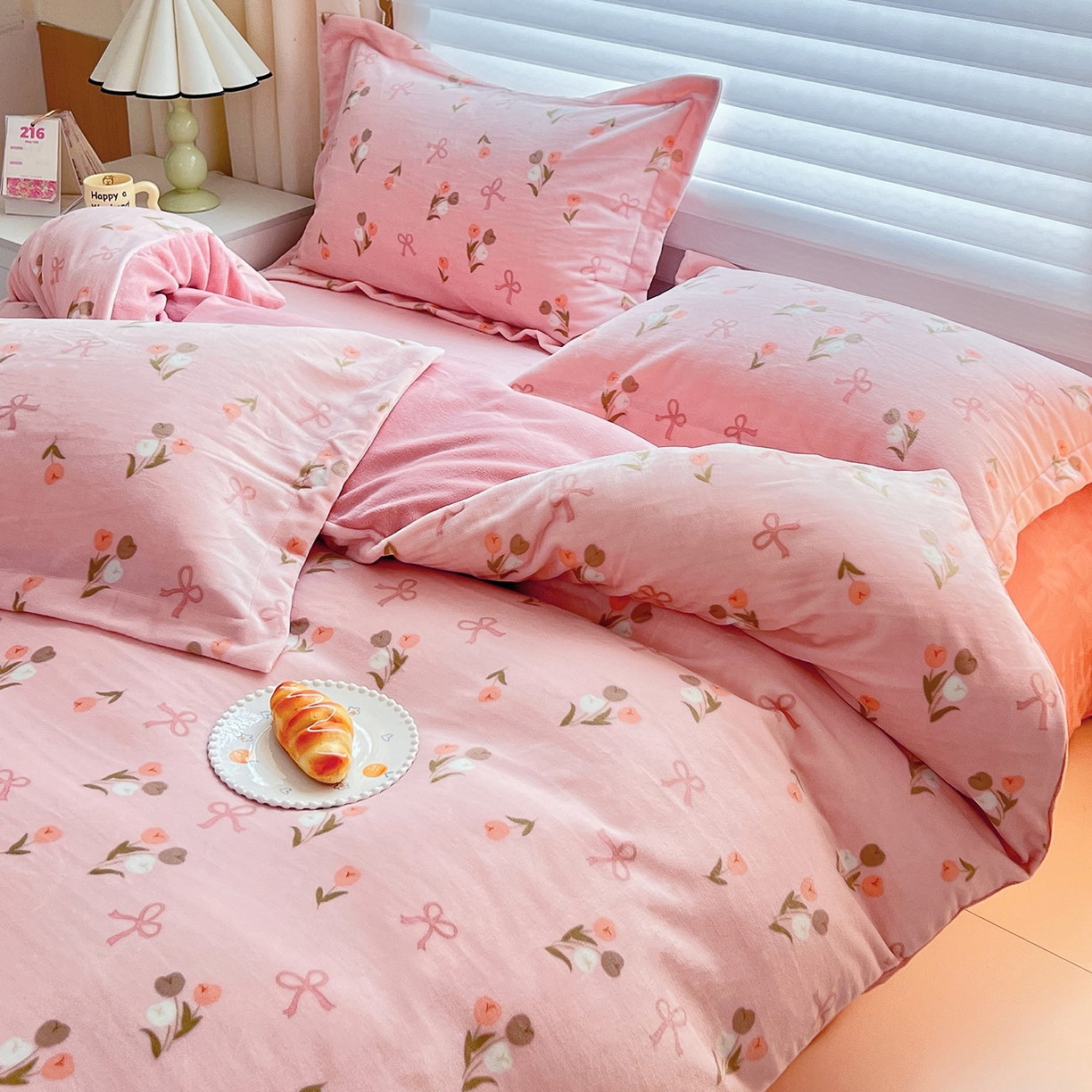 91家纺网 家纺一手货源 找家纺 锦罗绣 2025新款230克牛奶绒印花四件套 郁金香