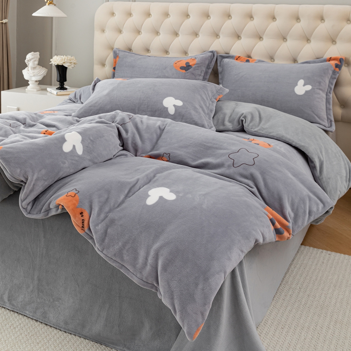 91家纺网 家纺一手货源 找家纺 锦罗绣 2025新款230克牛奶绒印花四件套 遇见