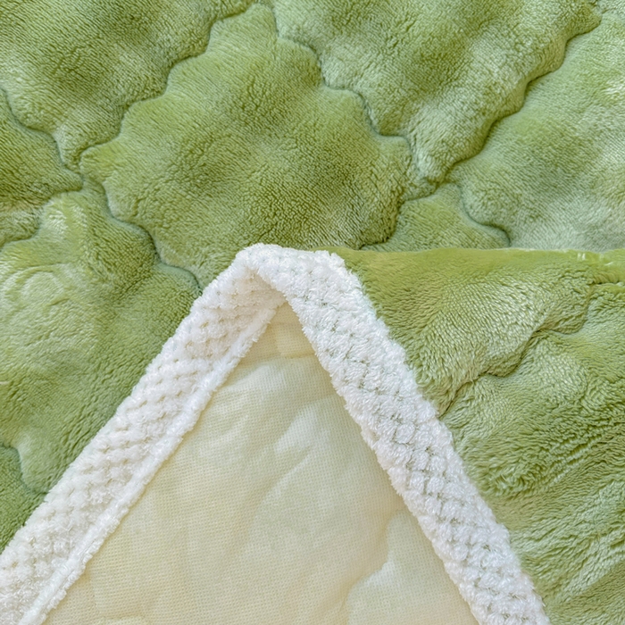 91家纺网 家纺一手货源 找家纺 蕾诺家纺 2025新款加厚泡泡兔绒夹棉床垫保护垫 抹茶绿