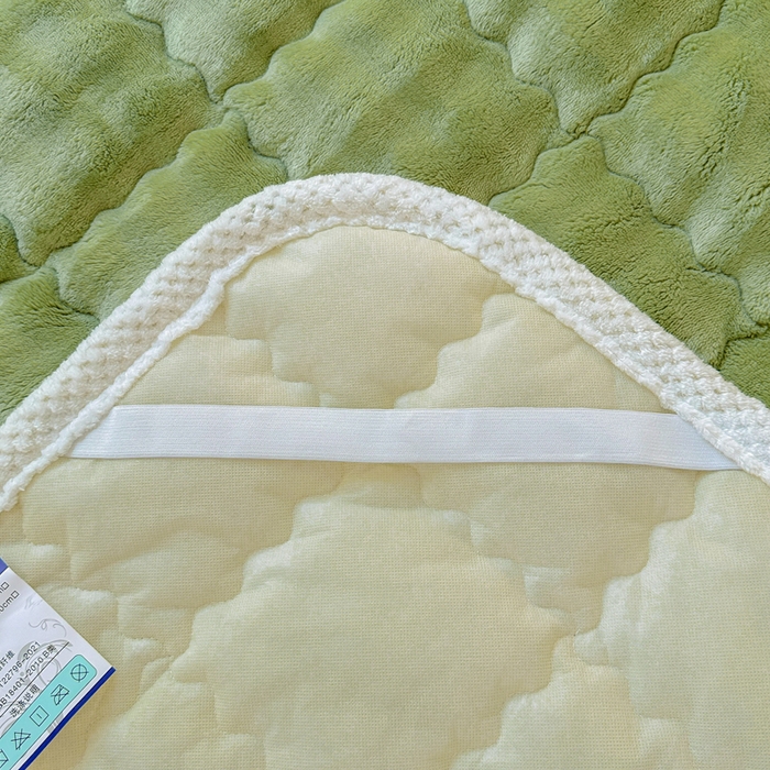 91家纺网 家纺一手货源 找家纺 蕾诺家纺 2025新款加厚泡泡兔绒夹棉床垫保护垫 抹茶绿