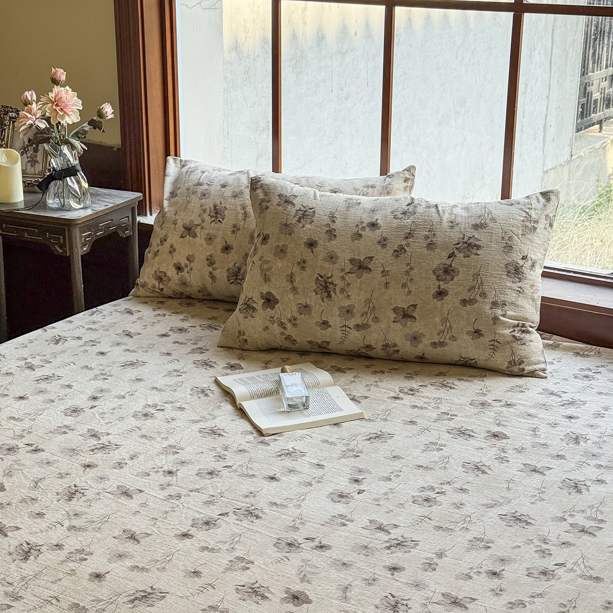 91家纺网 家纺一手货源 找家纺 仟网汇 2025新款高克重水洗亚麻复古原麻床笠 墨色花语