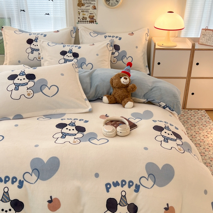 91家纺网 家纺一手货源 找家纺 倾慕 2026新款高克重时尚印花牛奶绒单被套 爱心小狗