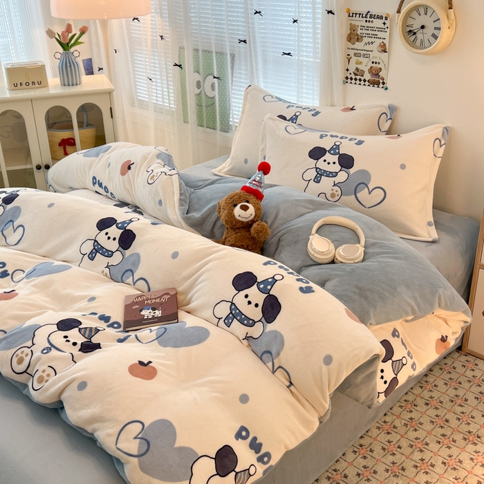 91家纺网 家纺一手货源 找家纺 倾慕 2026新款高克重时尚印花牛奶绒单被套 爱心小狗