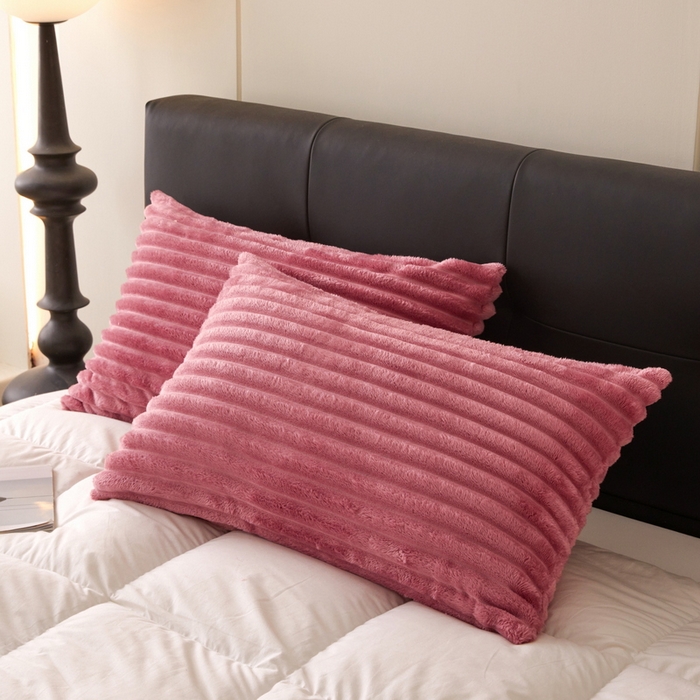 91家纺网 家纺一手货源 找家纺 （总）畅畅家纺 2025新款春秋冬兔毛绒宽抽条纯色软糯亲肤毛毯盖毯