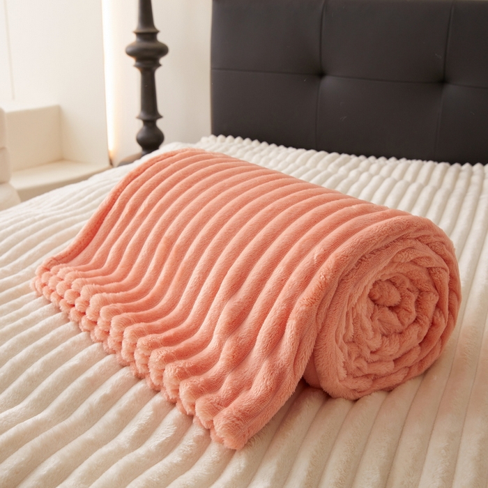 91家纺网 家纺一手货源 找家纺 畅畅家纺 2025新款春秋冬兔毛绒宽抽条纯色软糯亲肤毛毯盖毯 暖阳橘