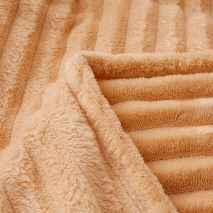 91家纺网 家纺一手货源 找家纺 畅畅家纺 2025新款春秋冬兔毛绒宽抽条纯色软糯亲肤毛毯盖毯 卡其色