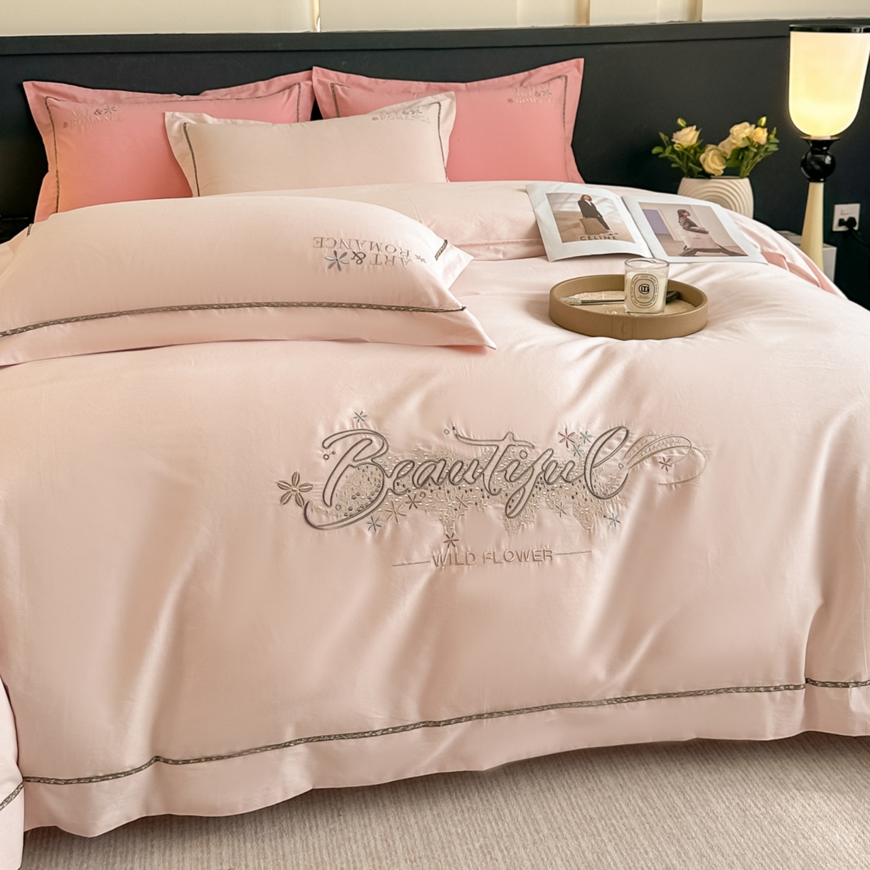 91家纺网 家纺一手货源 找家纺 博之洋婚庆 2025新款全棉纯棉长绒棉贡缎磨毛刺绣四件套不掉毛【高端礼盒】绽放系列 玫瑰杏