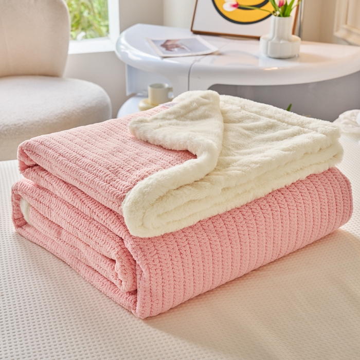 91家纺网 家纺一手货源 找家纺 畅畅家纺 2025新款A面编织绒B面兔毛绒纯色春秋冬毛毯盖毯 豆沙粉