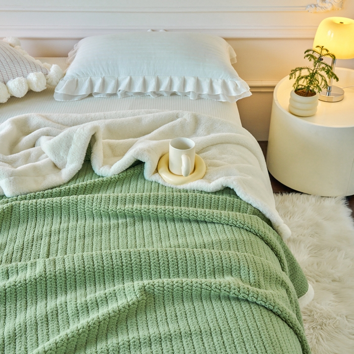 91家纺网 家纺一手货源 找家纺 （总）畅畅家纺 2025新款A面编织绒B面兔毛绒纯色春秋冬毛毯盖毯