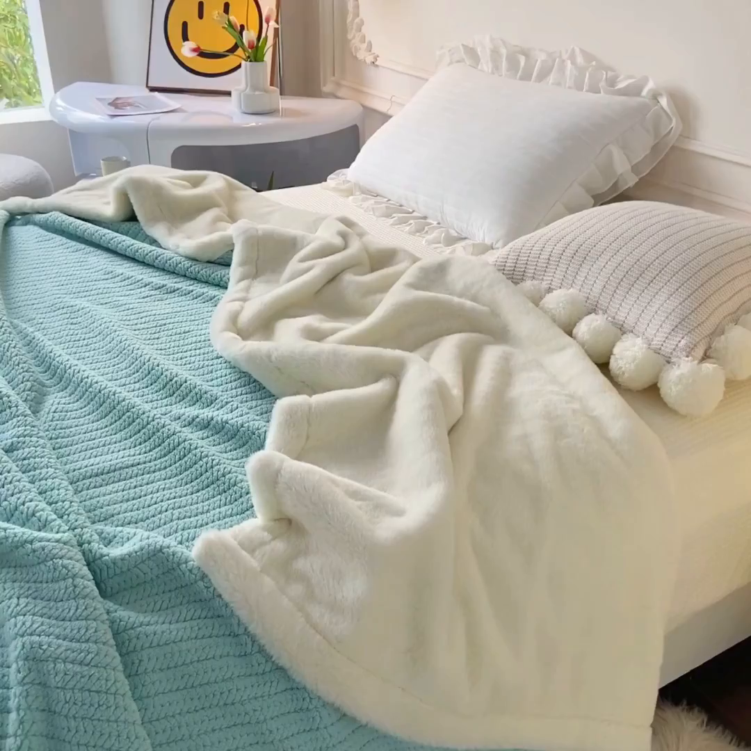 91家纺网 家纺一手货源 找家纺 畅畅家纺 2025新款A面编织绒B面兔毛绒纯色春秋冬毛毯盖毯 湖水蓝