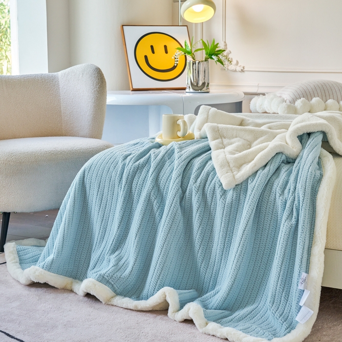 91家纺网 家纺一手货源 找家纺 畅畅家纺 2025新款A面编织绒B面兔毛绒纯色春秋冬毛毯盖毯 天空蓝