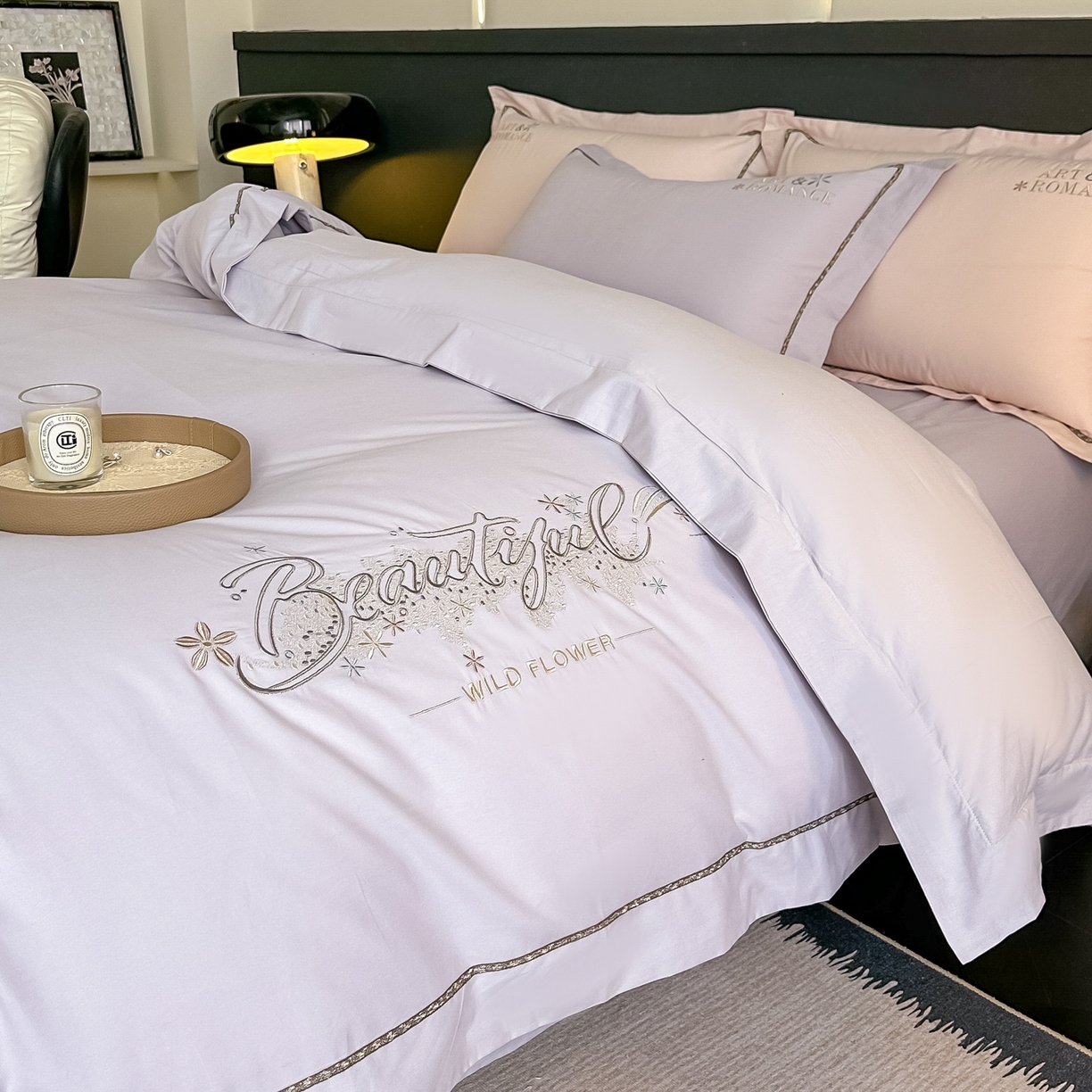 91家纺网 家纺一手货源 找家纺 博之洋婚庆 2025新款全棉纯棉长绒棉贡缎磨毛刺绣四件套不掉毛【高端礼盒】绽放系列 梧桐灰