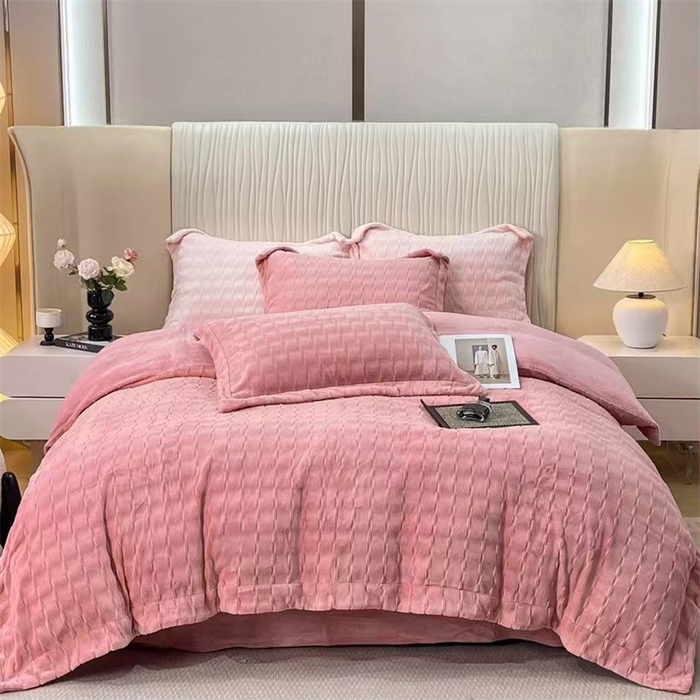 91家纺网 家纺一手货源 找家纺 （总）畅畅家纺 2025热款新款冬季高克重260克9斤半轻奢宽边芙缇绒牛奶绒四件套