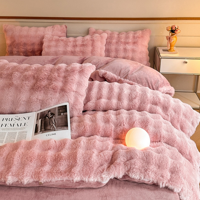 91家纺网 家纺一手货源 找家纺 （总）畅畅家纺 2025新款纯色七彩兔兔绒兔毛绒牛奶绒四件套