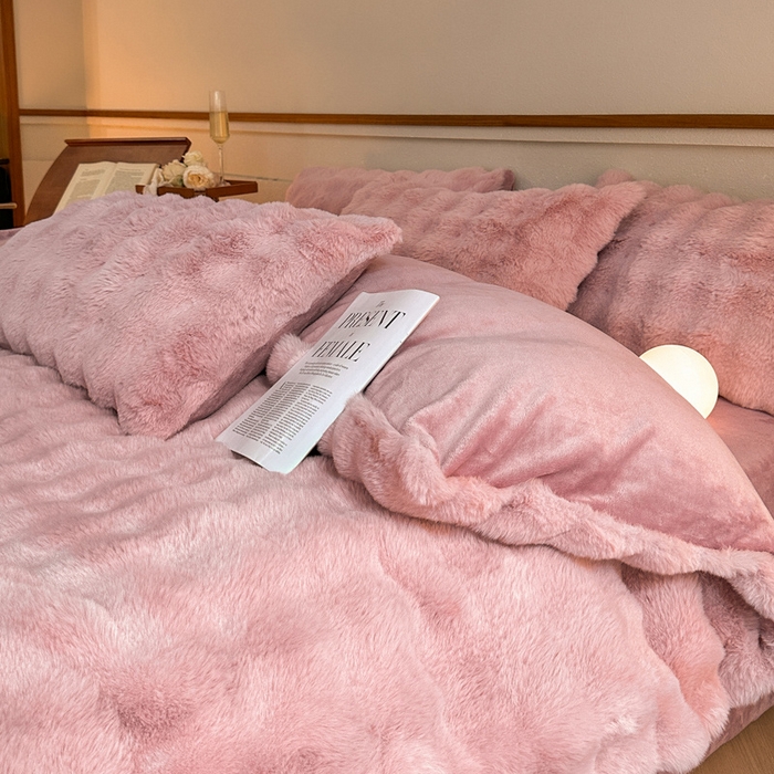 91家纺网 家纺一手货源 找家纺 （总）畅畅家纺 2025新款纯色七彩兔兔绒兔毛绒牛奶绒四件套