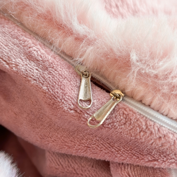 91家纺网 家纺一手货源 找家纺 畅畅家纺 2025新款纯色七彩兔兔绒兔毛绒牛奶绒四件套 豆沙粉