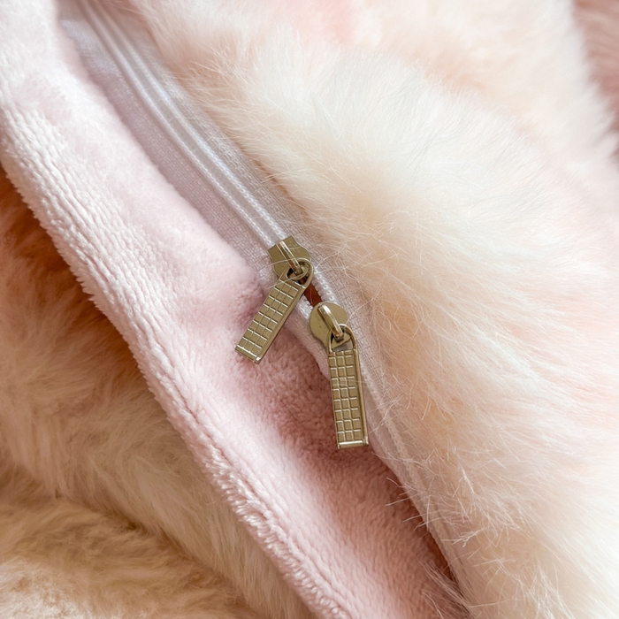 91家纺网 家纺一手货源 找家纺 畅畅家纺 2025新款纯色七彩兔兔绒兔毛绒牛奶绒四件套 七彩-粉