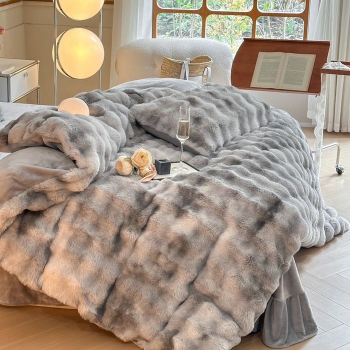 91家纺网 家纺一手货源 找家纺 畅畅家纺 2025新款纯色七彩兔兔绒兔毛绒牛奶绒四件套 七彩-灰