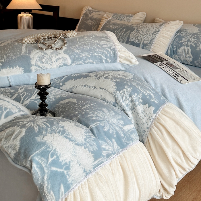 91家纺网 家纺一手货源 找家纺 索飞特家纺 2025新款秋冬法式牛奶绒皱皱边雕花四件套 杏花烟雨-兰