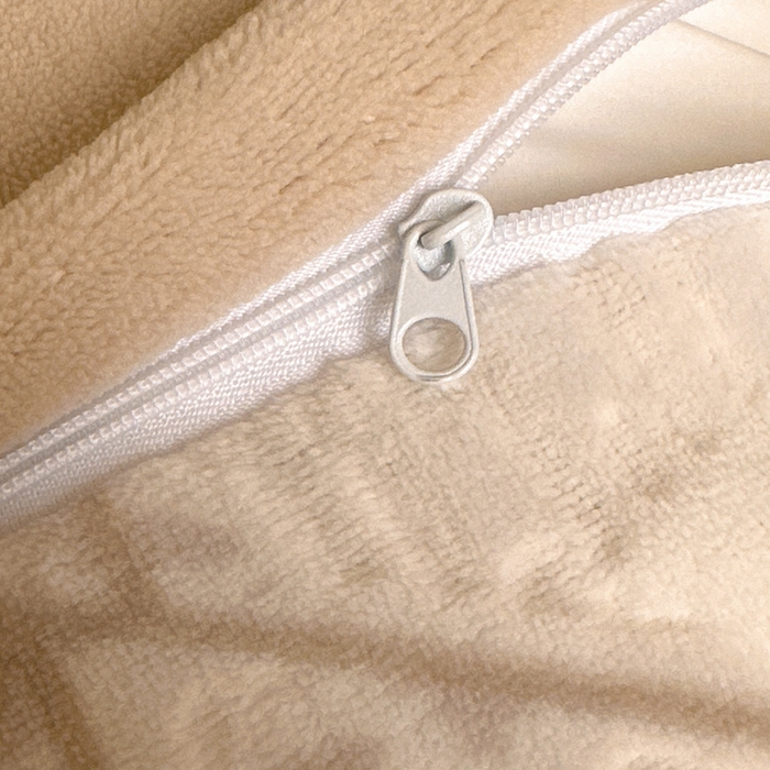 91家纺网 家纺一手货源 找家纺 索飞特家纺 2025新款秋冬法式牛奶绒皱皱边雕花四件套 夏花之梦-卡其