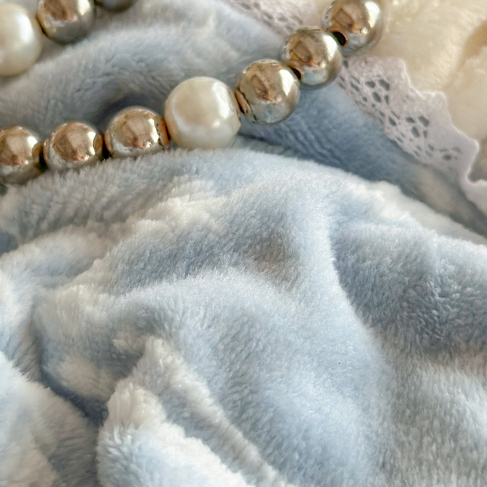 91家纺网 家纺一手货源 找家纺 索飞特家纺 2025新款秋冬法式牛奶绒皱皱边雕花四件套 杏花烟雨-兰