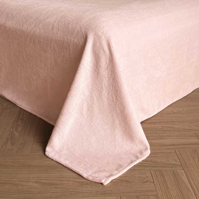 91家纺网 家纺一手货源 找家纺 索飞特家纺 2025新款秋冬赫本风牛奶绒彩印黑边四件套 情愫-玉