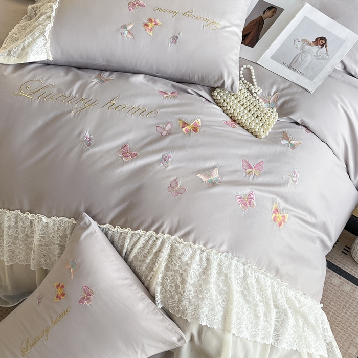 91家纺网 家纺一手货源 找家纺 索飞特家纺 2025新款全棉蕾丝双层边刺绣四件套（蝶雅） 蝶雅-紫灰