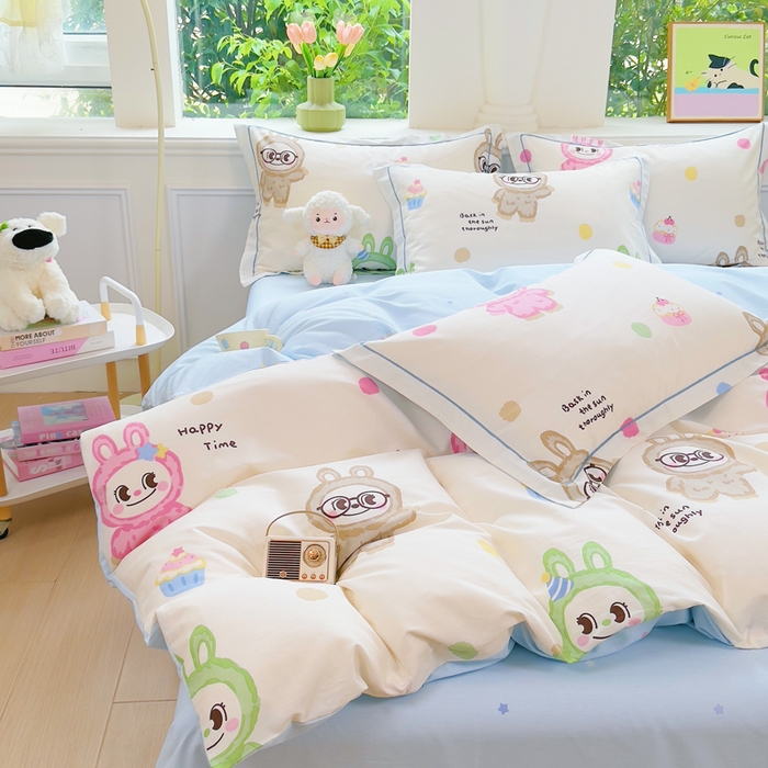 91家纺网 家纺一手货源 找家纺 铭博家纺 新款直播爆款网红全棉四件套13070印花吊边一字绣纯棉被套工艺款 彩萌布布