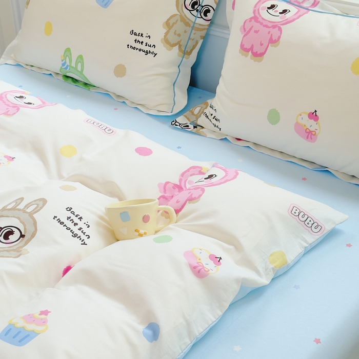 91家纺网 家纺一手货源 找家纺 铭博家纺 新款直播爆款网红全棉四件套13070印花吊边一字绣纯棉被套工艺款 彩萌布布