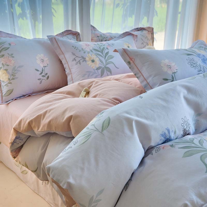 91家纺网 家纺一手货源 找家纺 铭博家纺 新款直播爆款网红全棉四件套13070印花吊边一字绣纯棉被套工艺款 花语呢喃,花语呢喃