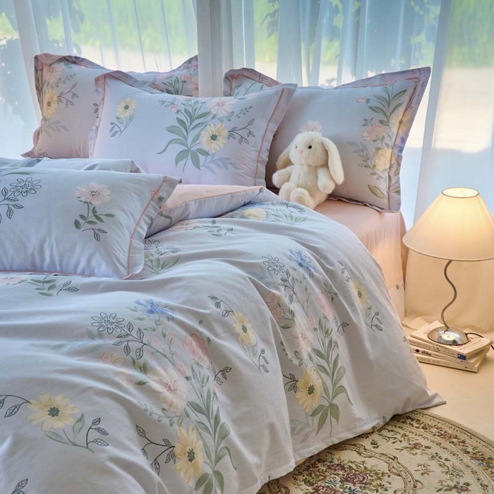 91家纺网 家纺一手货源 找家纺 铭博家纺 新款直播爆款网红全棉四件套13070印花吊边一字绣纯棉被套工艺款 花语呢喃