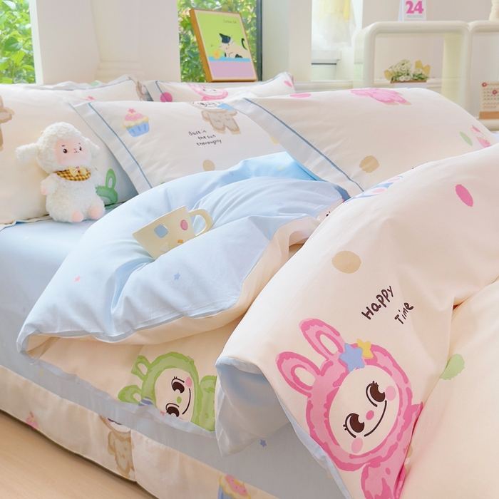 91家纺网 家纺一手货源 找家纺 铭博家纺 2025新款直播热款全棉吊边一字绣工艺款13070印花全棉单床单 彩萌布布