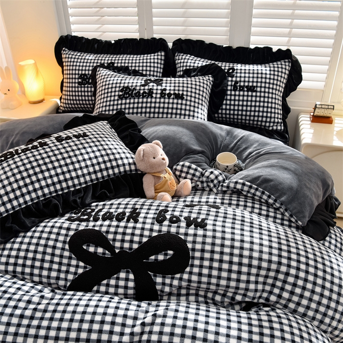 91家纺网 家纺一手货源 找家纺 （总）炫拼家纺 2025新款法式蝴蝶结毛巾绣韩版加厚小格子花边牛奶绒四件套