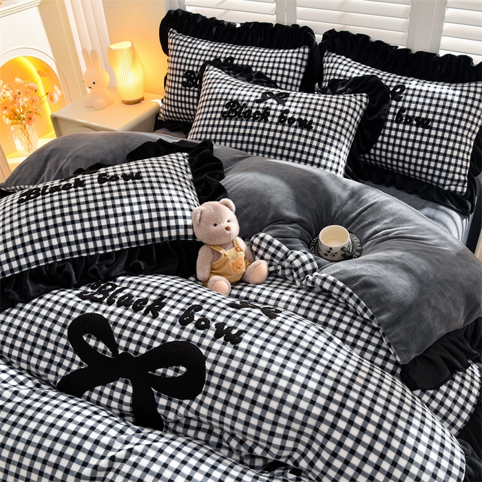 91家纺网 家纺一手货源 找家纺 （总）炫拼家纺 2025新款法式蝴蝶结毛巾绣韩版加厚小格子花边牛奶绒四件套