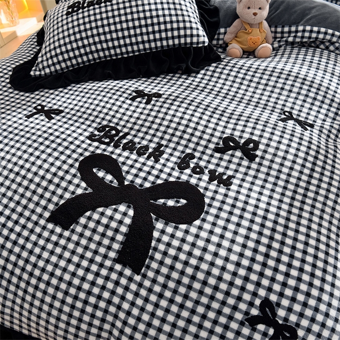 91家纺网 家纺一手货源 找家纺 （总）炫拼家纺 2025新款法式蝴蝶结毛巾绣韩版加厚小格子花边牛奶绒四件套