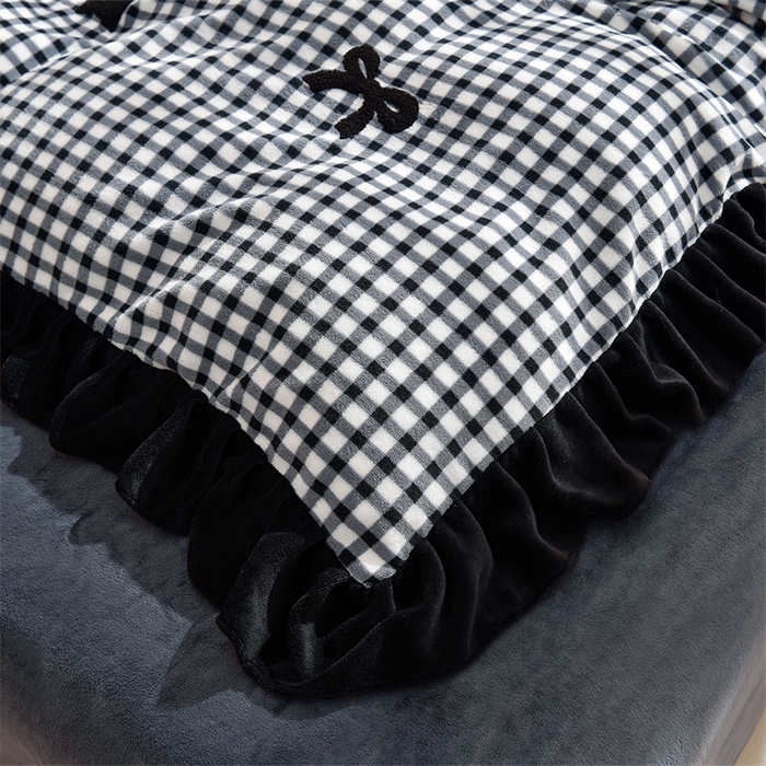 91家纺网 家纺一手货源 找家纺 （总）炫拼家纺 2025新款法式蝴蝶结毛巾绣韩版加厚小格子花边牛奶绒四件套