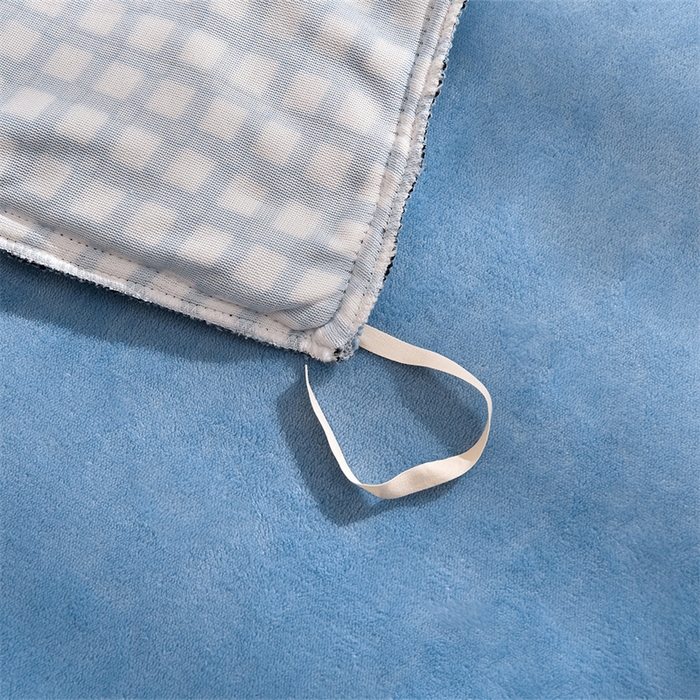 91家纺网 家纺一手货源 找家纺 炫拼家纺 2025新款法式蝴蝶结毛巾绣韩版加厚小格子花边牛奶绒四件套 法式蝴蝶结-蓝