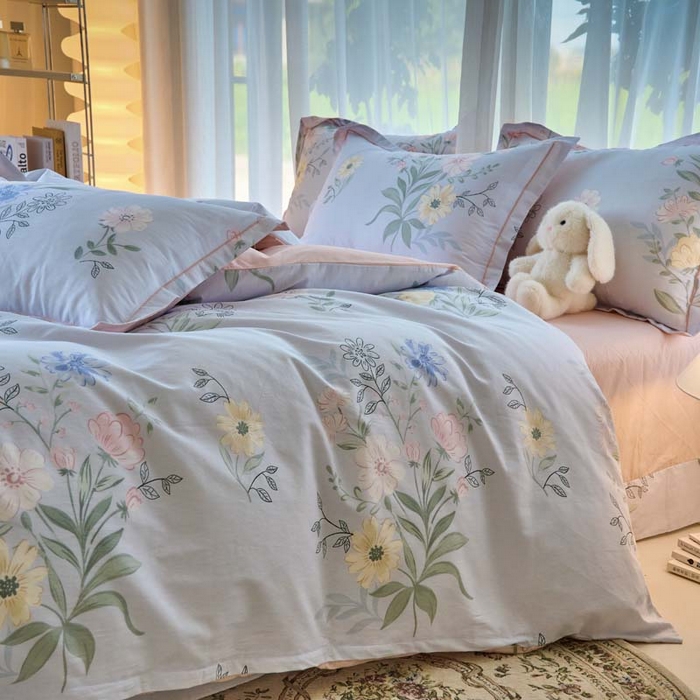 91家纺网 家纺一手货源 找家纺 铭博家纺 2025新款直播热款全棉吊边一字绣工艺款13070印花全棉单床单 花语呢喃