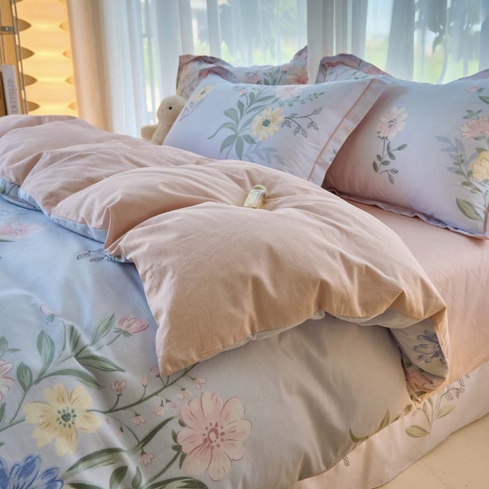 91家纺网 家纺一手货源 找家纺 铭博家纺 2025新款直播热款全棉吊边一字绣工艺款13070印花全棉单床单 花语呢喃