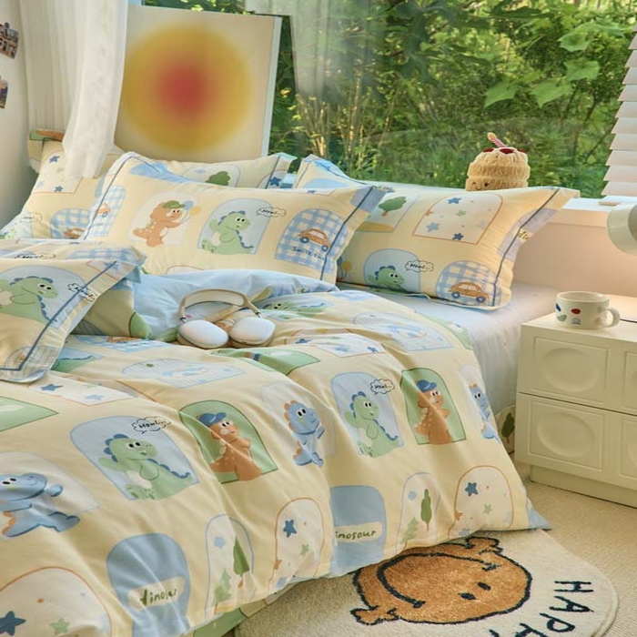 91家纺网 家纺一手货源 找家纺 铭博家纺 2025新款直播热款全棉吊边一字绣工艺款13070印花全棉单床单 童龙记