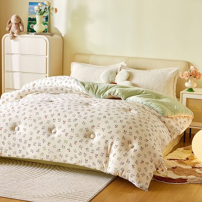 91家纺网 家纺一手货源 找家纺 （总）梦恬佳 2025新款软糯牛奶丝小提花针织棉冬被春秋被被子被芯