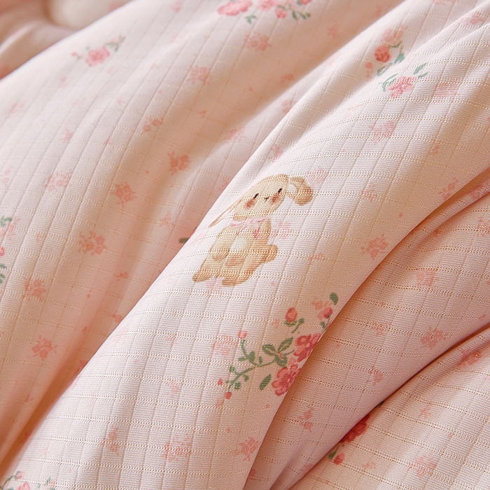 91家纺网 家纺一手货源 找家纺 梦恬佳 2025新款软糯牛奶丝小提花针织棉冬被春秋被被子被芯 呆萌兔