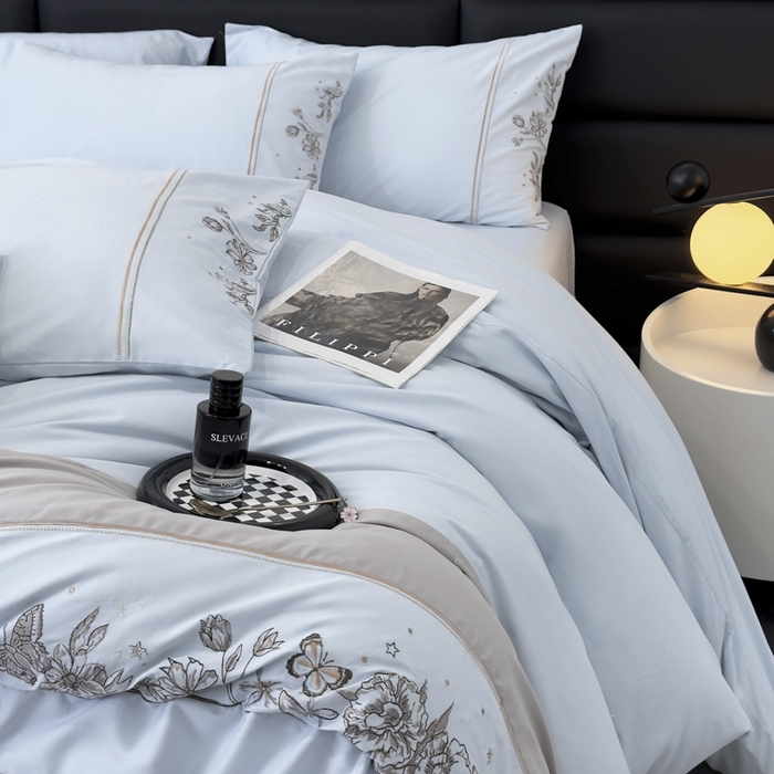 91家纺网 家纺一手货源 找家纺 苏美 2025新款加厚全棉绣花四件套-铃兰 铃兰-天空蓝